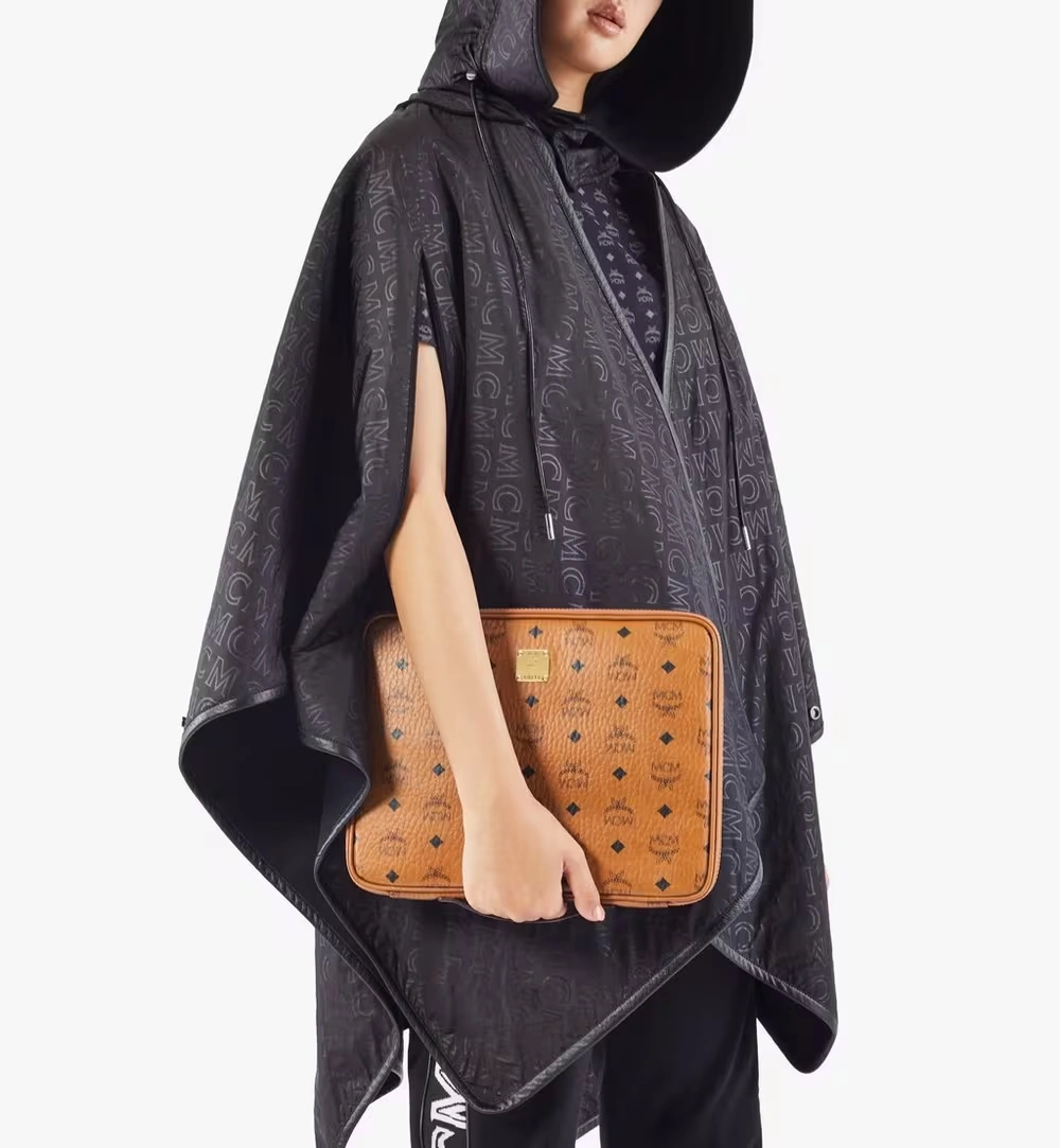 Medium 13" iPad Case in Visetos Original Cognac