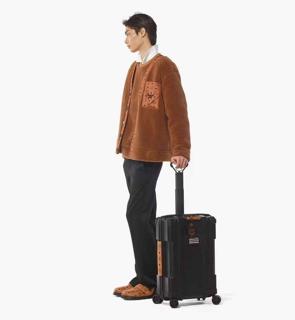 56cm / 22" MCM X HARPER COLLECTIVE Cabin Black