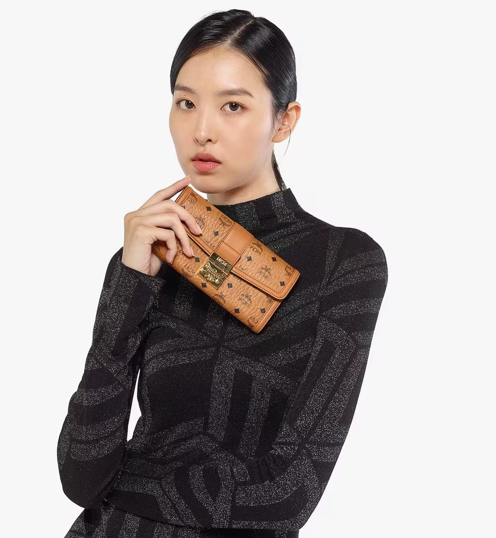 Large Tracy Wallet on Chain in Visetos Cognac