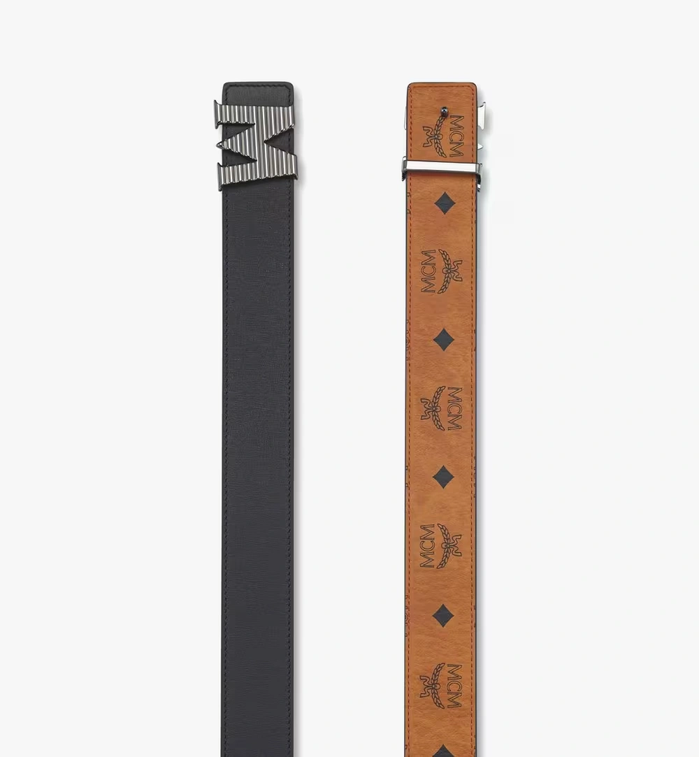 100cm / 39.3" Claus Fluted M Belt 1.5” in Embossed Leather Black