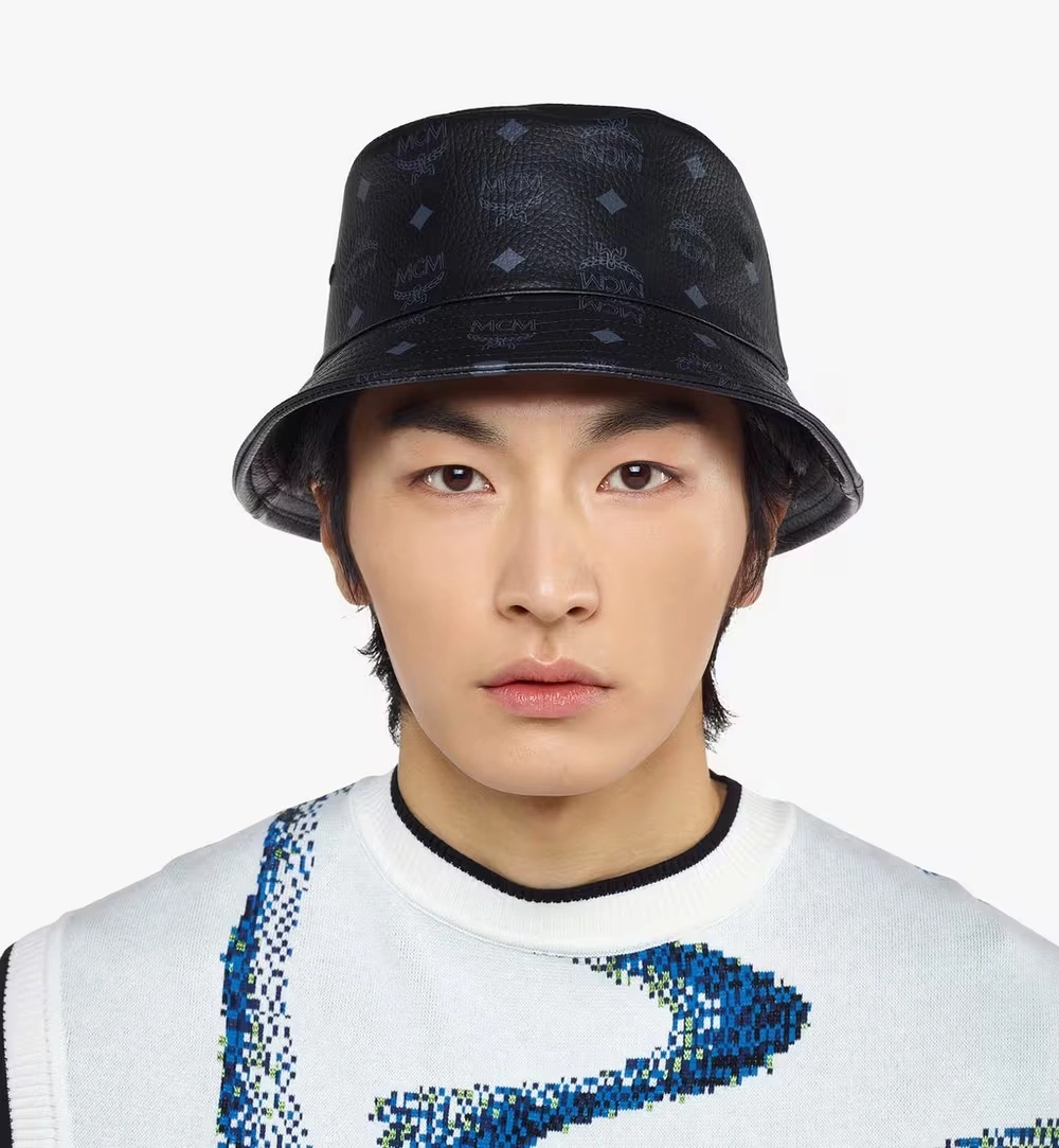 M / 58cm / 22.8" Bucket Hat in Visetos Black