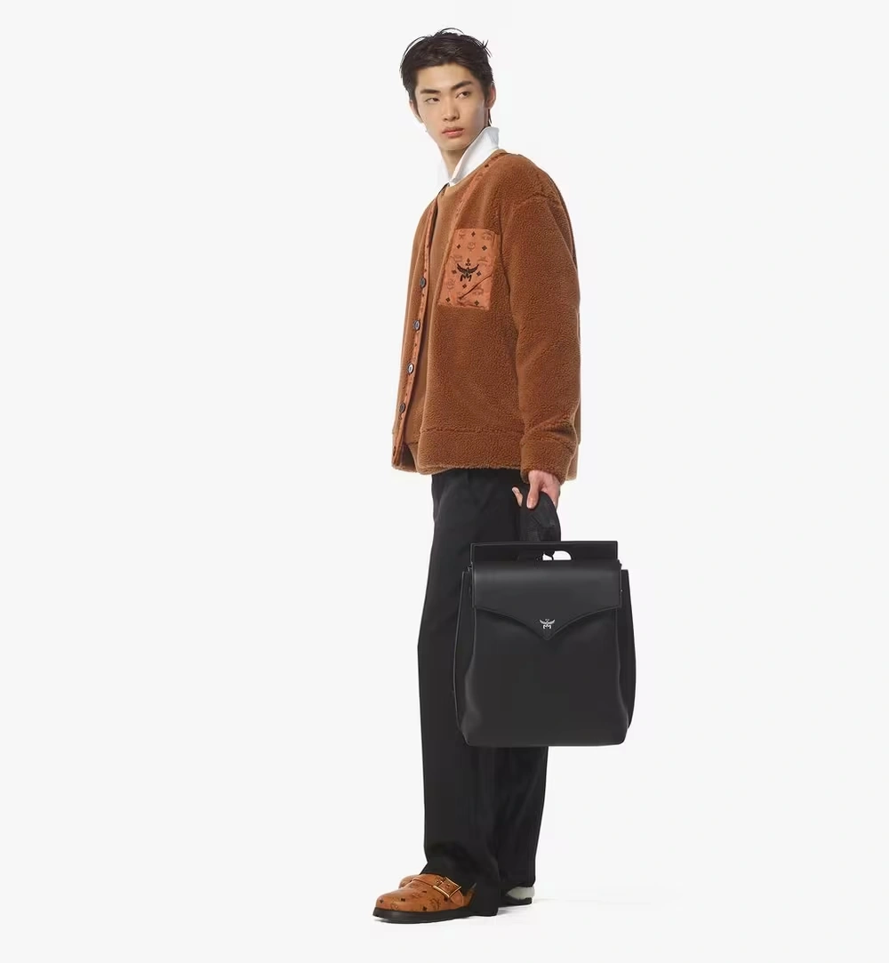 Medium Diamond Backpack in Embossed Leather Black